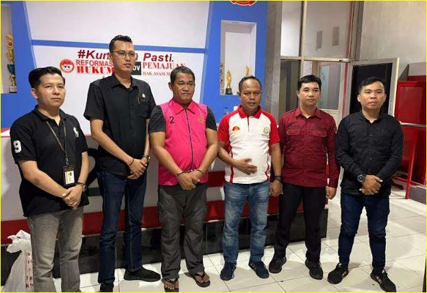 Rusli-Gobel-resmi-ditetapkan-tersangka-korupsi-dana-PNPM-Bone-Bolango.jpg
