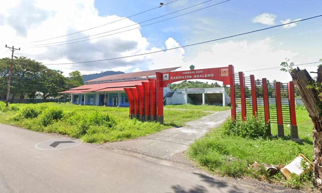 STADION-Gerbang-masuk-Stadion-Boalemo-di-Desa-Piloliyanga-Kecamatan-Tilamuta.jpg