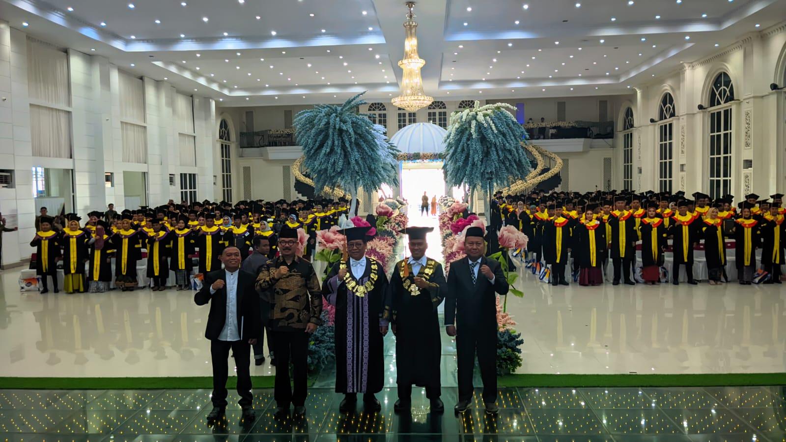 Sebanyak-231-Mahasiswa-Universitas-Terbuka-Gorontalo-fggtgg888.jpg