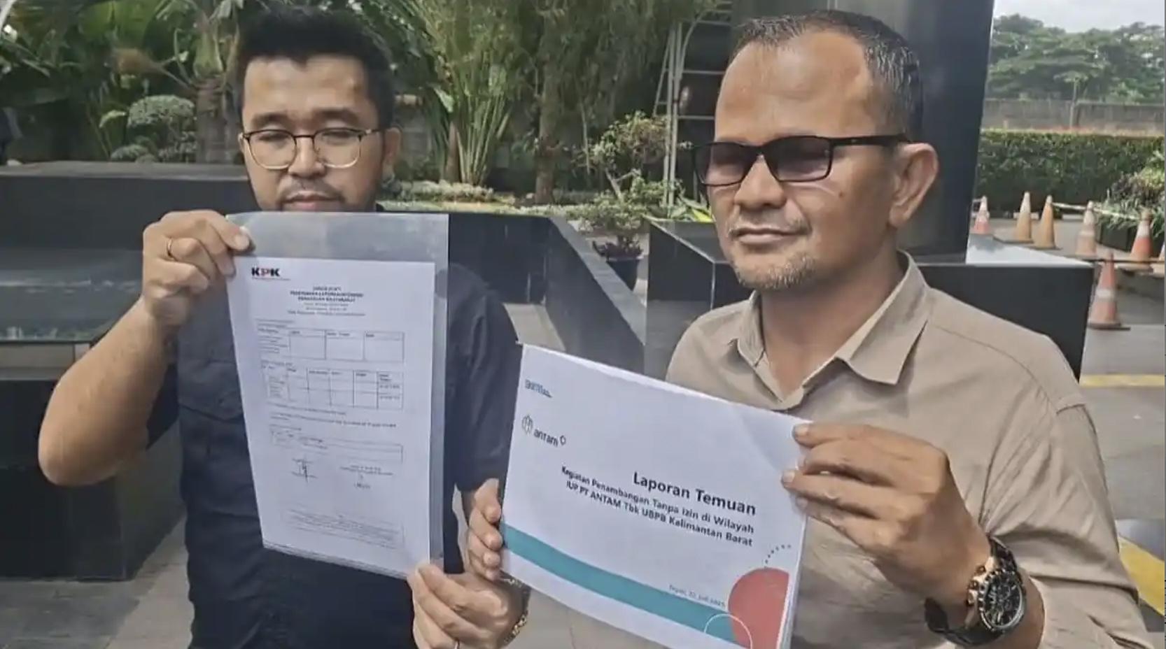 Serahkan-Laporan-ke-KPK-Ketua-LI-BAPAN-Kalbar-Stevanus-Febyan-Babaro-beserta-tim.jpg