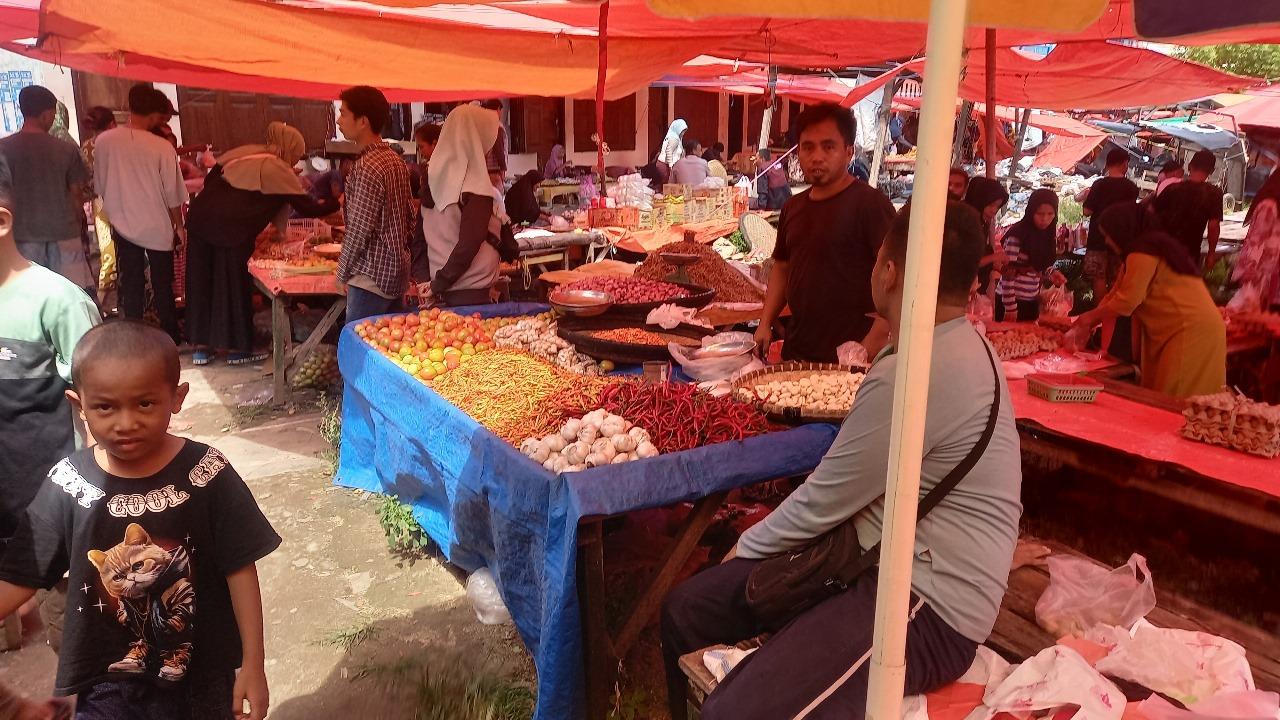 Suasana-Pasar-Senin-Kota-Gorontalo-fff.jpg