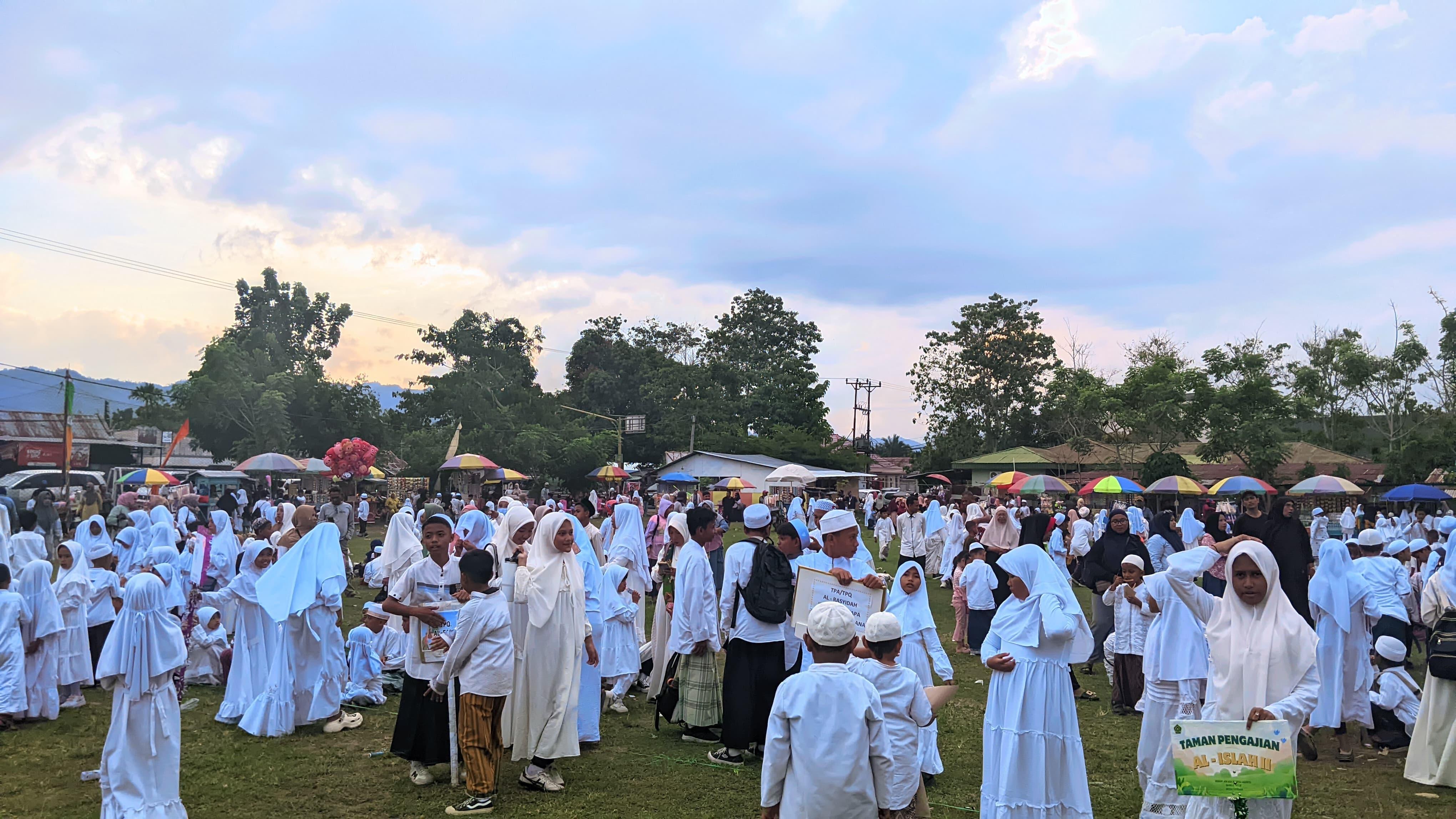 Ribuan Santri Meriahkan Hari Santri di Lapangan Kompi Bantuan Gorontalo