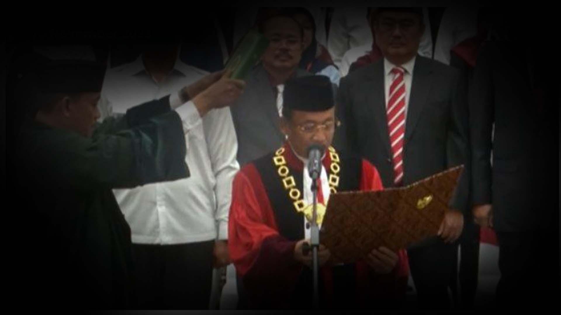Suhartoyo-Mengucapkan-Sumpah-Jabatan-sebagai-Ketua-MK-20232028.jpg