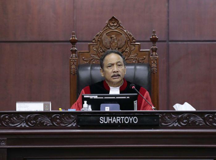 Suhartoyo-saat-sidang-pengucapan-putusan.jpg