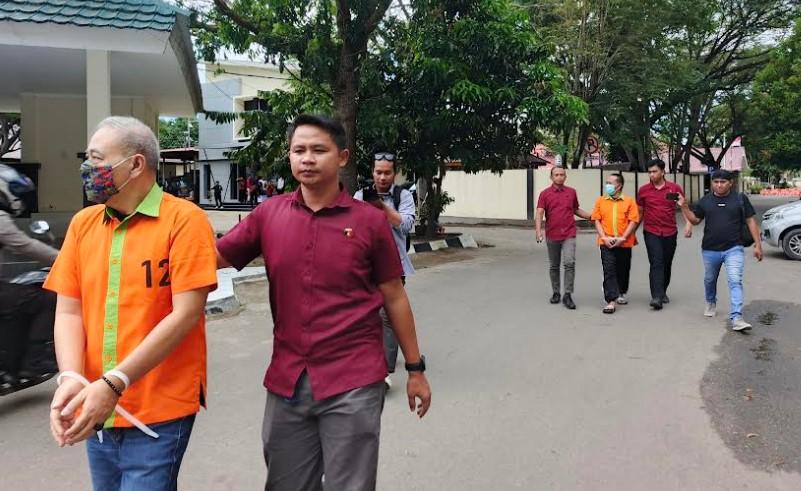TERSANGKA-KORUPSI-Dua-tersangka-baru-kasus-korupsi-Proyek-Jl-Nani-Wartabone.jpg