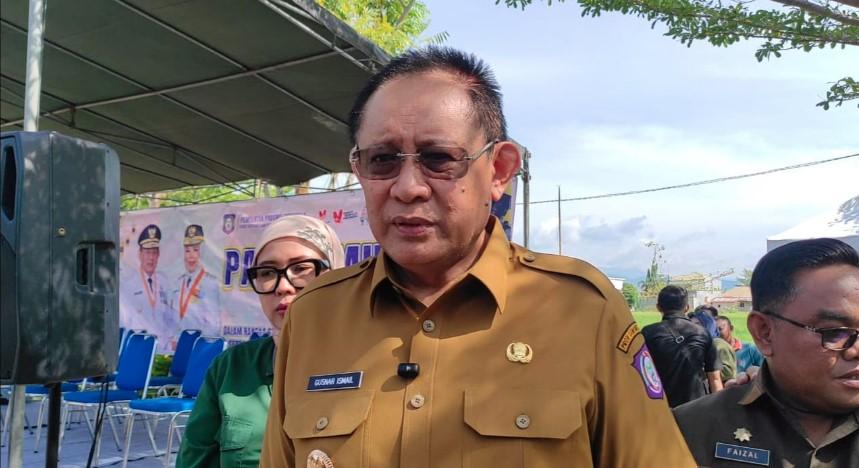 THR-DI-GORONTALO-Gubernur-Gorontalo-Gusnar-Ismail.jpg