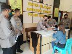 300422-Tinjau-bantuan.jpg