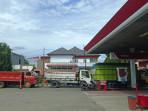 ANTREAN-SOLAR-Suasana-antrean-solar-di-SPBU-Telaga.jpg