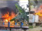 Bangunan-kafe-terbakar-warga-setempat-panik.jpg