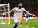 Benzema-merayakan-gol.jpg