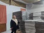 Bilik-dan-kotak-suara-Pemilu-2024-tiba-di-gudang-logistik.jpg