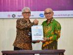 Bupati-Pohuwato-Saipul-Mbuinga-terima-Opini-WTP.jpg