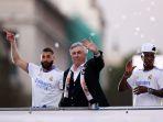 Carlo-Ancelotti-konvoi-kemenangan-Liga-Spanyol-bersama-para-pemain-Real-Madrid.jpg