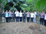 Foto-bersama-usai-penanaman-pohon-pada-kegiatan-Folu-Net-Sink-2030.jpg