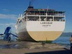 KM-Labobar-yaitu-Pantoloan-Balikpapan.jpg