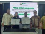 Ketua-Bawaslu-Kota-Gorontalo-Penandantangan-MoU-s-ffff.jpg