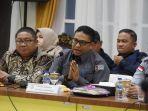 Ketua-Bawaslu-Provinsi-Gorontalo-Idris-Usuli-66888.jpg
