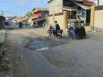 Kondisi-Jalan-Tribrata-di-Kelurahan-Kampung-Bugis-Kota-Gorontalo-Senin-2972024-sore.jpg