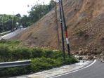BREAKING NEWS: Jalan Desa Olele Tertimbun Longsor hingga Melumpuhkan Jalur Gorontalo Menuju Sulut