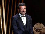 Luis-Figo-Ballon-dOr.jpg