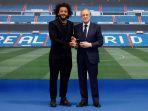Marcelo-Vieira-bersama-Presiden-Real-Madrid-Florentino-Perez.jpg