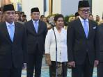 PELANTIKAN-Akhmad-Wiyagus-kiri-saat-dilantik-sebagai-Wamendagri.jpg