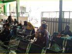 Pasien-ibu-dan-bayi-dievakuasi-ke-unit-pelayanan-RSUD-Dunda-Limboto.jpg