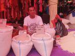 Penjual-beras-di-Pasar-Moodu-Kota-Gorontalo-Selasa-1232024.jpg