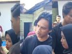 SELINGKUH-Momen-seorang-suami-serahkan-istrinya.jpg