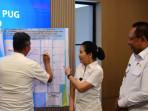 STUNTING-Gubernur-Gusnar-Ismail-bersama-Wamen-PPPA-Veronica-Tan.jpg