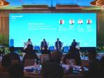 Suasana-dikusi-panel-dengan-tema-Finding-Opportunities-in-Indonesias-Transition-Journey.jpg