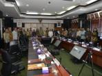 Wakil-Gubernur-Gorontalo-Idah-Syahidah-Rusli-Habibie-bersama-17-Gubernur-lainnya-y.jpg