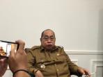 Wali-Kota-Gorontalo-Adhan-Dambea-saat-diwawancarai-TribunGorontalocom-Senin-13102025.jpg