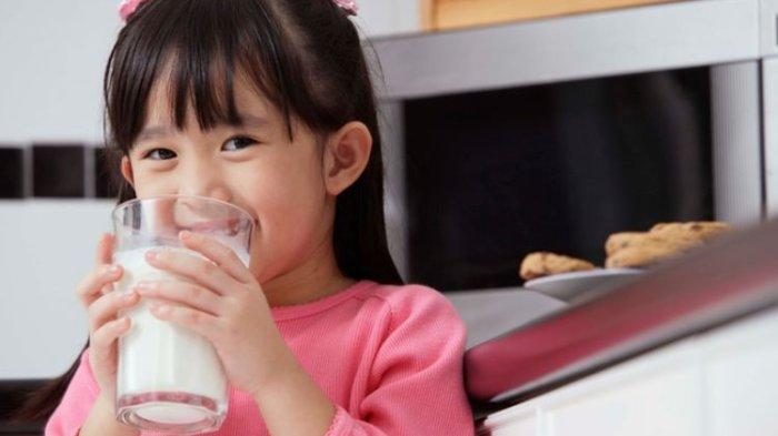 Ilustrasi susu UHT, berikut ini cara memilih susu UHT yang sehat untuk anak-anak