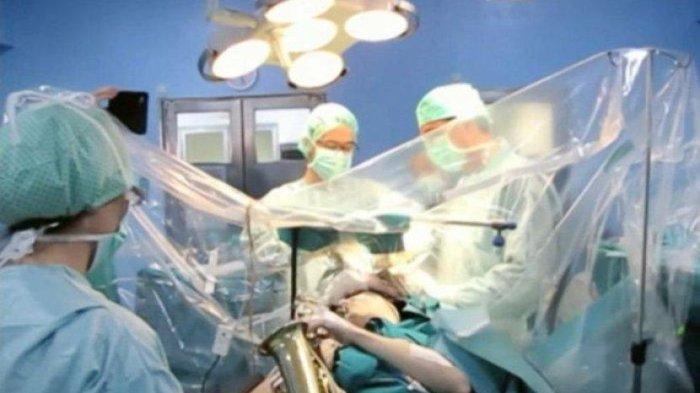 Mengenal Awake Brain Surgery, Pembedahan pada Kepala dalam Keadaan Pasien Sadar