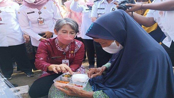 CAIR Bulan Juli 2023, Begini Cara Daftar Bansos Permakanan untuk Lansia dan Disabilitas