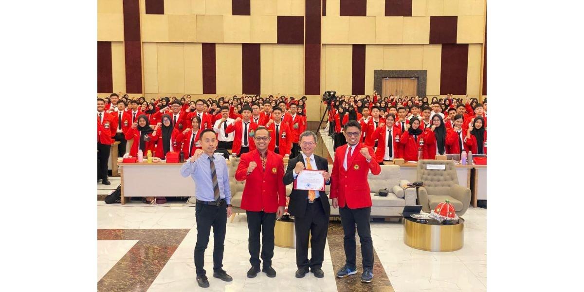 FKG Unhas hadirkan profesor dari China Medical University, Taiwan sebagai pembicara pada kegiatan PKKMB Tahun Ajaran 2025/2026