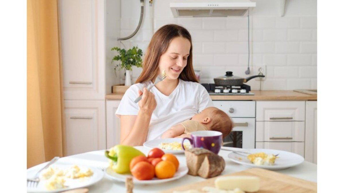 ilustrasi ibu yang mengonsumsi makanan bernutrisi untuk mempercepat proses pemulihan pascapersalinan
