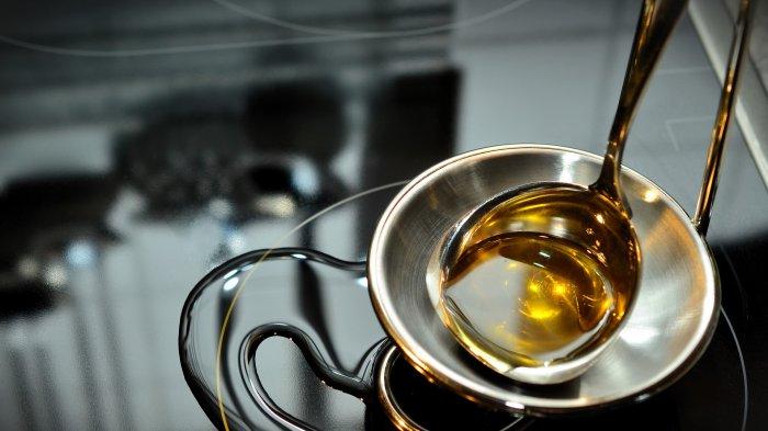 Ilustrasi bahaya minyak goreng berlebihan untuk kesehatan