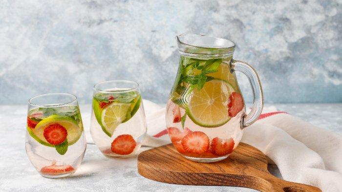 Ilustrasi infused water, minuman alternatif pengganti soda