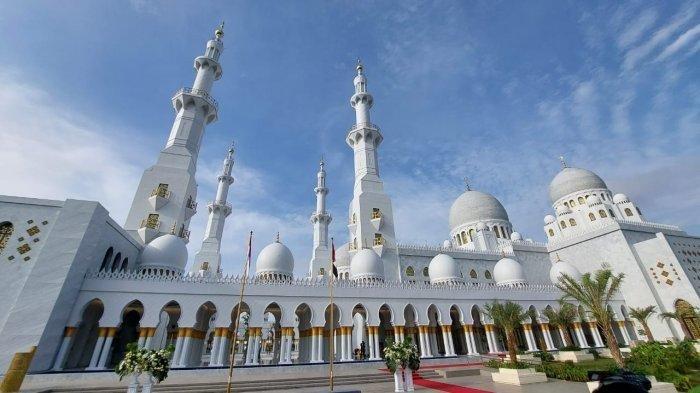 Mengenal Masjid Raya Sheikh Zayed di Solo, Primadona Wisatawan Saat Libur Natal dan Tahun Baru 2024