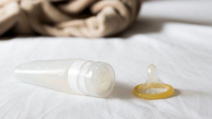 Apakah Benar Penggunaan Obat Pelumas Membantu saat Berhubungan Seks? dr. Binsar Beri Tanggapa