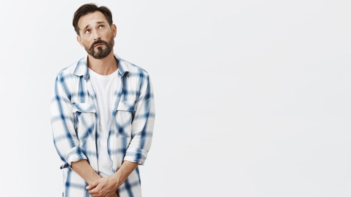 Ilustrasi pria yang masih mempertimbangkan vasektomi