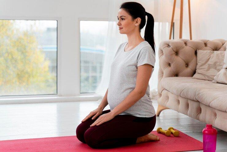 Bidan May,  Apa Panduan dan Ketentuan Melakukan Prenatal Yoga?