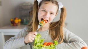 anak-konsumsi-makanan-sehat1.jpg
