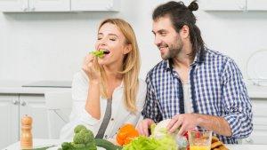 pasangan-konsumsi-makanan-tinggi-vitamin-E1.jpg