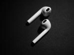 Bahaya-kesehatan-di-balik-tren-earpods-berdarah.jpg