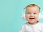 bayi-mendengarkan-musik-2.jpg