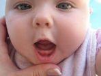 bayi-tumbuh-gigi-5.jpg