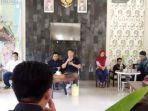 bos-bakso-di-banyuwangi-tega-sita-barang-berharga-karyawan-akibat-bangkrut-ada-motor-dan-perhiasan.jpg
